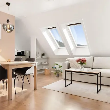Dinbnb Appartments L 250 Meters From Bybanen I Vilvite I Built In 1800s Apartment *